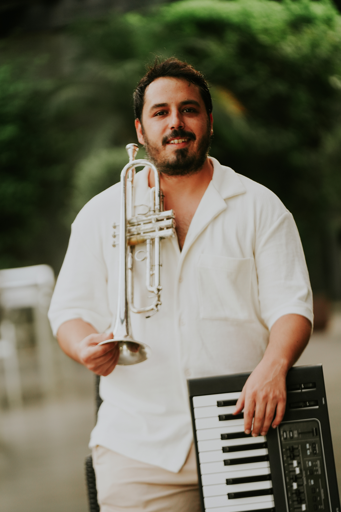 DESIRE-MARQUEZ-CANTNTE-GRUPO-PIANO-TROMPETA DESIRE-MARQUEZ-CANTNTE-GRUPO-PIANO-TROMPETA